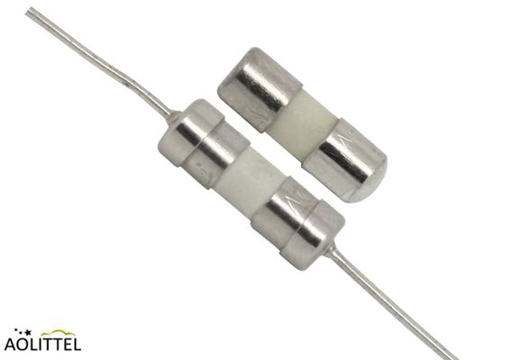 Carte PCB équivalente ou THT de Schurter SPT montant le fusible en céramique 125V 100mA-12A de tube de cartouche lente de coup de 3.6x10mm