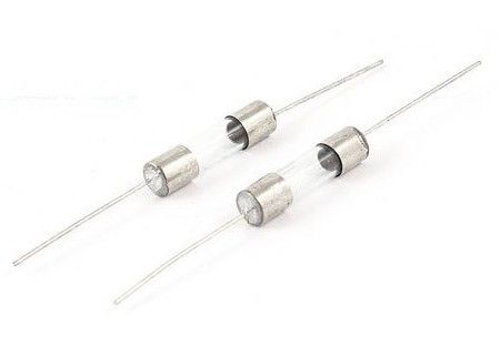 L'UL américaine a énuméré le fusible miniature 3,15 de tube de verre un 250V 5 le millimètre X à retard de temps moyens que de 20 millimètres ralentissent des fusibles à cartouche du coup T