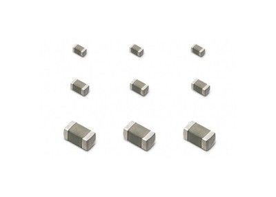 Varistance multicouche métrique de puce du bâti MLV MLCV SMD 1608 extérieurs MVR0603-8R0G 8V 30A pour la protection de montée subite