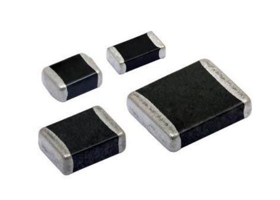 3216 varistance multicouche des véhicules à moteur de puce de dispositif antiparasite de montée subite de la couche épaisse SMD 1206 47V 40% pour la protection de modem
