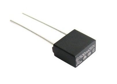 Fusible micro de phosphore de coup lent carré libre rouge de Pastic 100mA-6.3A 8.4x7.2x4.0mm avec la tension évaluant 125V 250V 300V 350V
