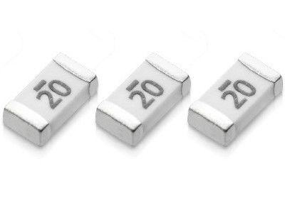 Type 3216 fusible en céramique 3.1×1.6mm 24V 63V 10A-30A de CQ12LI de bâti de laps de temps extérieur à forte intensité de dispositif