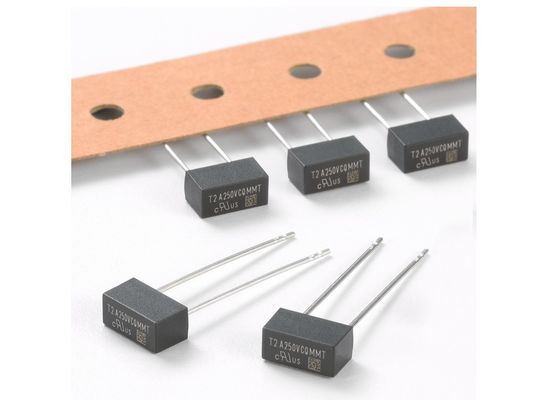 UL micro du fusible 8.35x5x3.95mm 2A 250V 300V 400V TUV CQC kc PSE de MMT de série en plastique de boîte de l'avance radiale la plus mince de délai