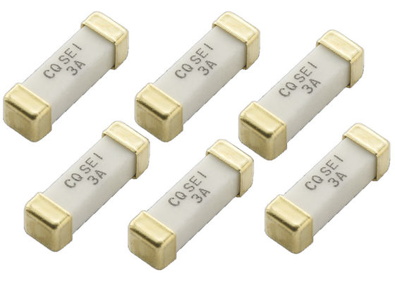 Fusible lent en céramique 1032 250V 3A SEI 003 de coup de dispositif de bâti de surface du système d'éclairage 10.1x3.1x3.1 millimètre avec de l'or plaqué