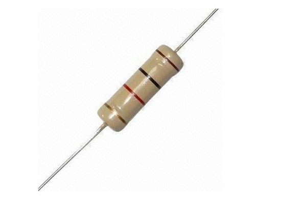 Le film miniature de carbone de CFR a fixé la résistance 0.5W 1WS 330R 5% 350V 9032 3.2x9mm kaki à sorties axiales